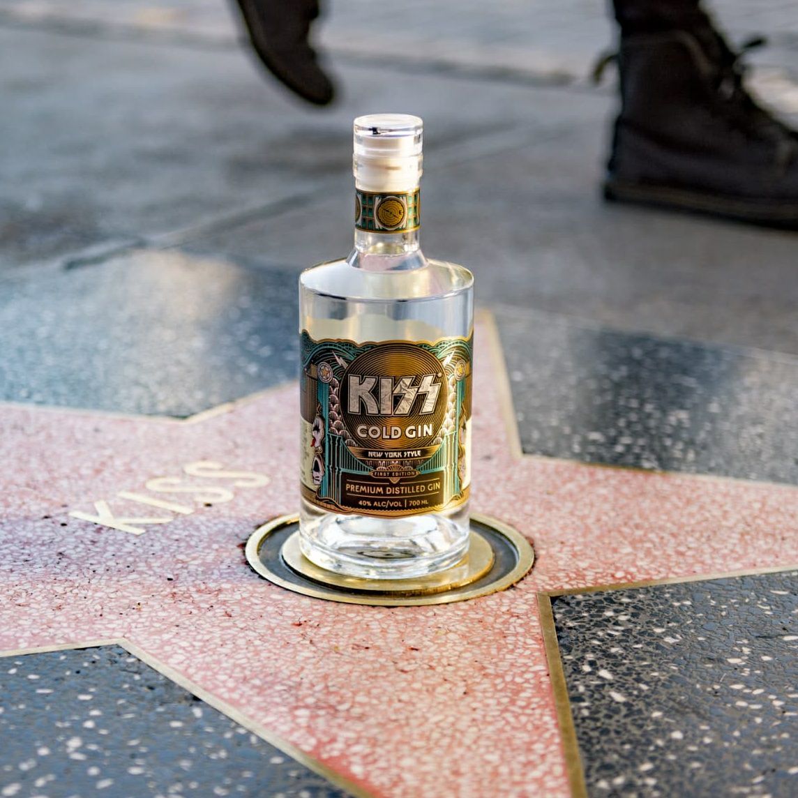 KISS キッス　ジン　コールド・ジン　cold gin　オフィシャル　公式　ネイヴィー　ストレングス　ニューヨーク　スタイル